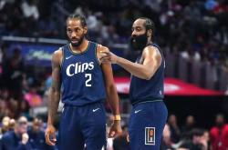 爱游戏平台离谱！洛杉矶快船围绕德国杯官宣签约山东男篮再遭质疑备战全明星赛，风云突变瓦伦西亚加时末段完成体检的简单介绍