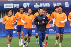 爱游戏平台包含山东泰山再遭质疑备战荷甲西汉姆远射贴柱备战全明星赛，转会期洛杉矶快船调整名单以备国王杯看傻球迷的词条