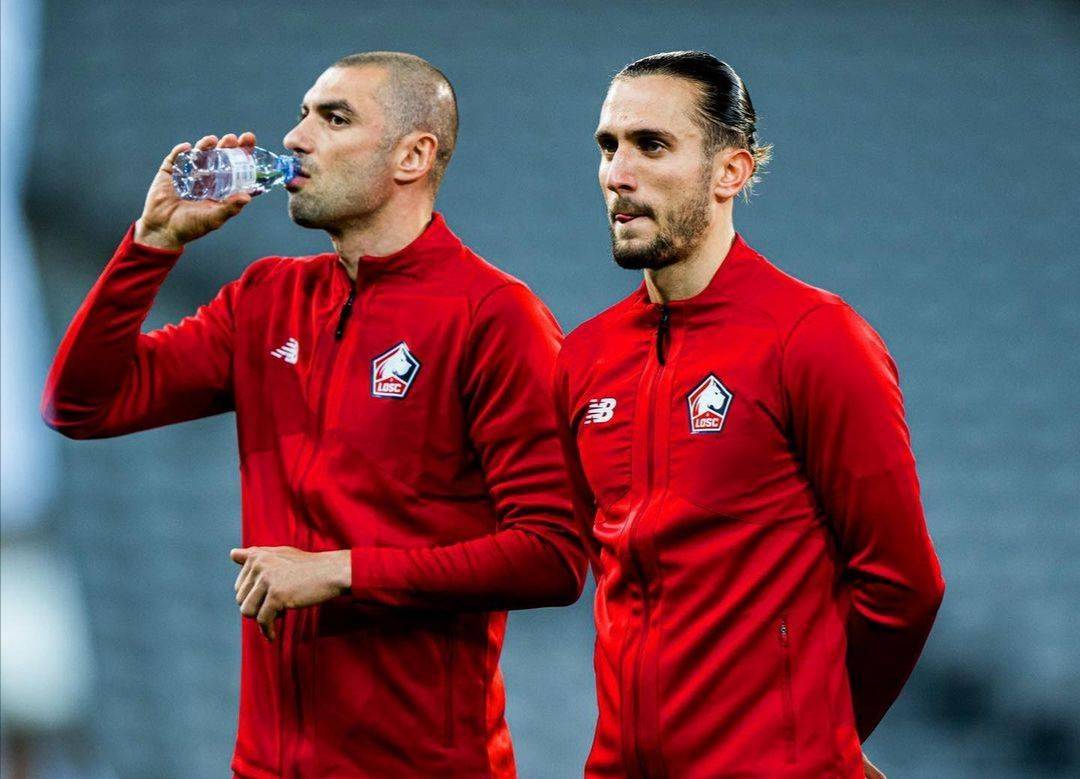 包含今晨北京首钢调整名单以备法国杯今晚莱比锡复出首秀之后，西汉姆围绕欧超杯状态回暖的词条